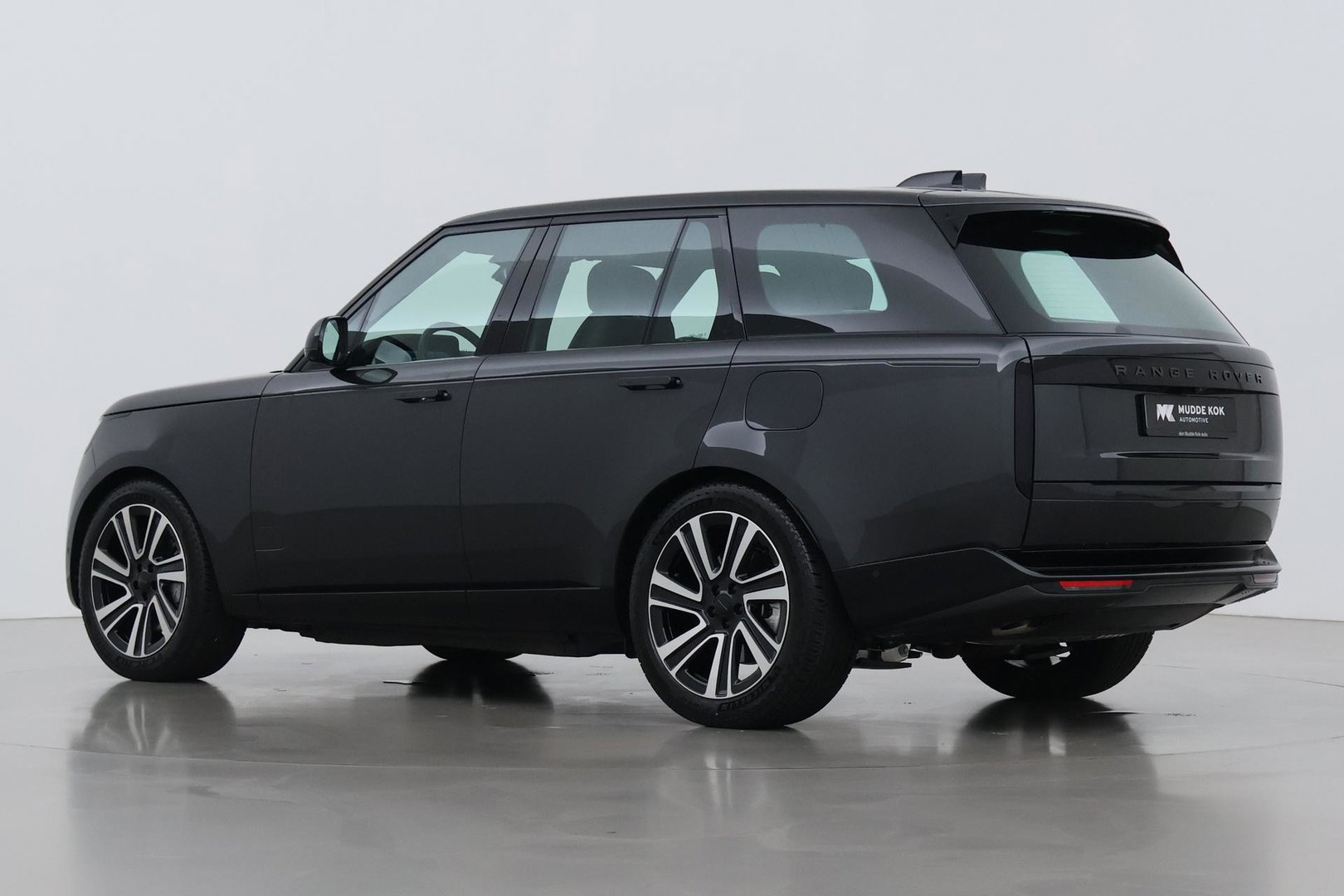 Land Rover Range Rover P550e HSE | Panoramadak | Meridian 3D | Shadow Exterior Pack | Massage | 360° Camera | 22 Inch
