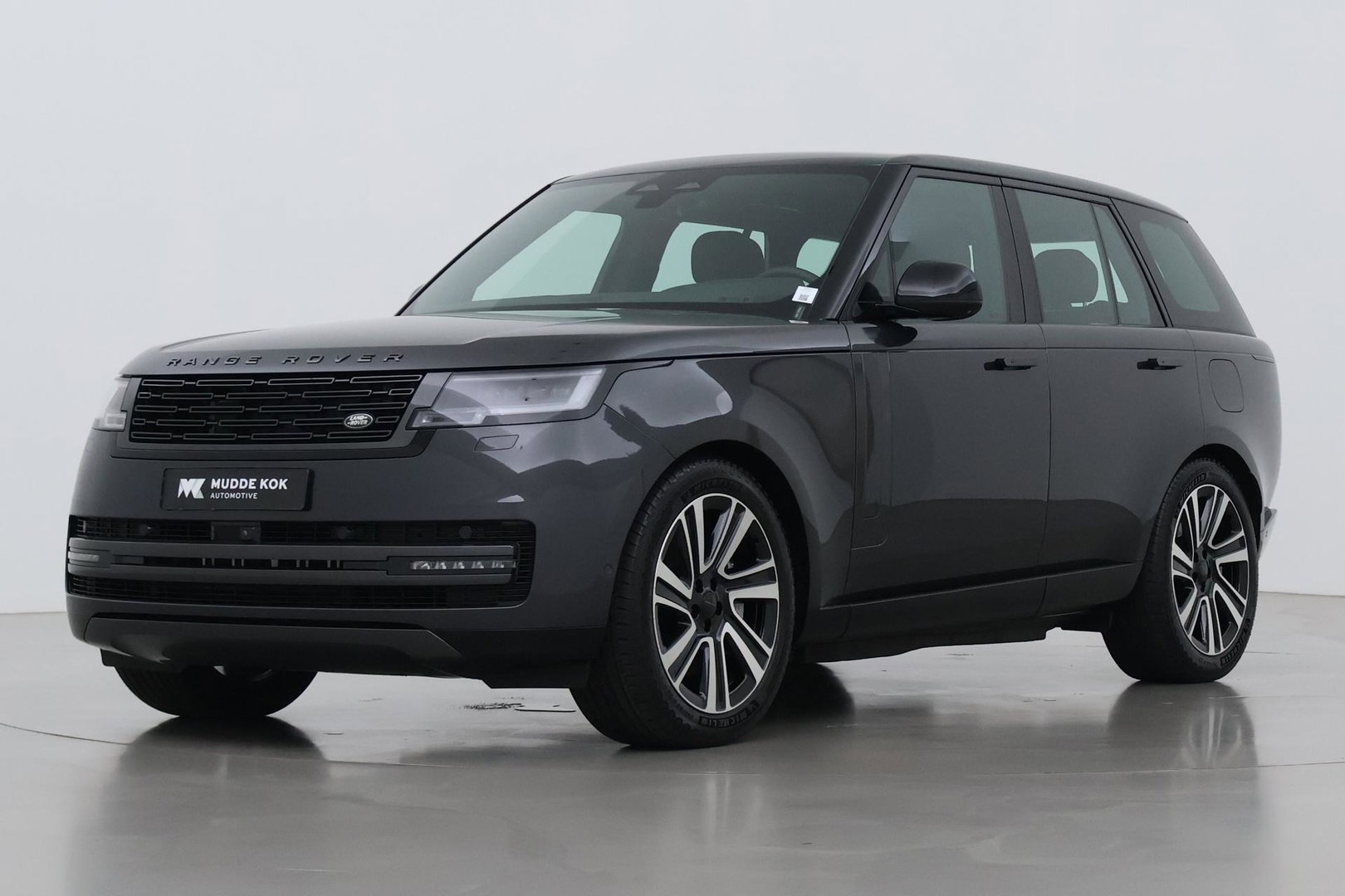 Land Rover Range Rover P550e HSE | Panoramadak | Meridian 3D | Shadow Exterior Pack | Massage | 360° Camera | 22 Inch
