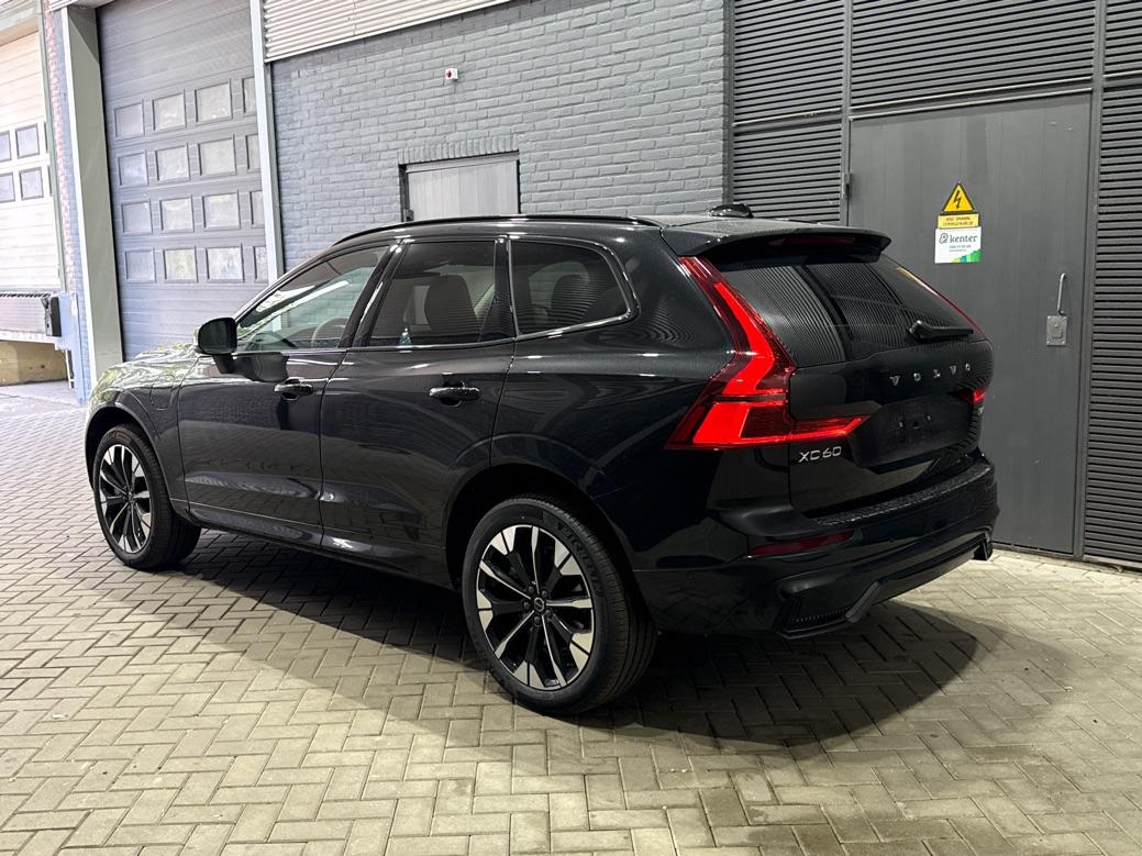 Volvo XC60 T8 Ultra Dark | Luchtvering | Harman/Kardon | Panoramadak | 360° Camera | Head-Up | Stoel+Stuurverwarming | ACC