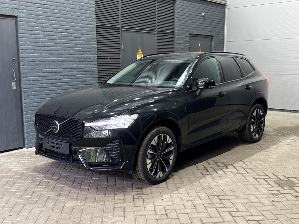 Volvo XC60 T8 Ultra Dark | Luchtvering | Harman/Kardon | Panoramadak | 360° Camera | Head-Up | Stoel+Stuurverwarming | ACC
