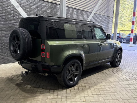 Land Rover Defender 2.0 P300e 110 X-Dynamic SE | Luchtvering | ClearSight | 360° Camera | Panoramadak | Trekhaak | Koelbox | Memory