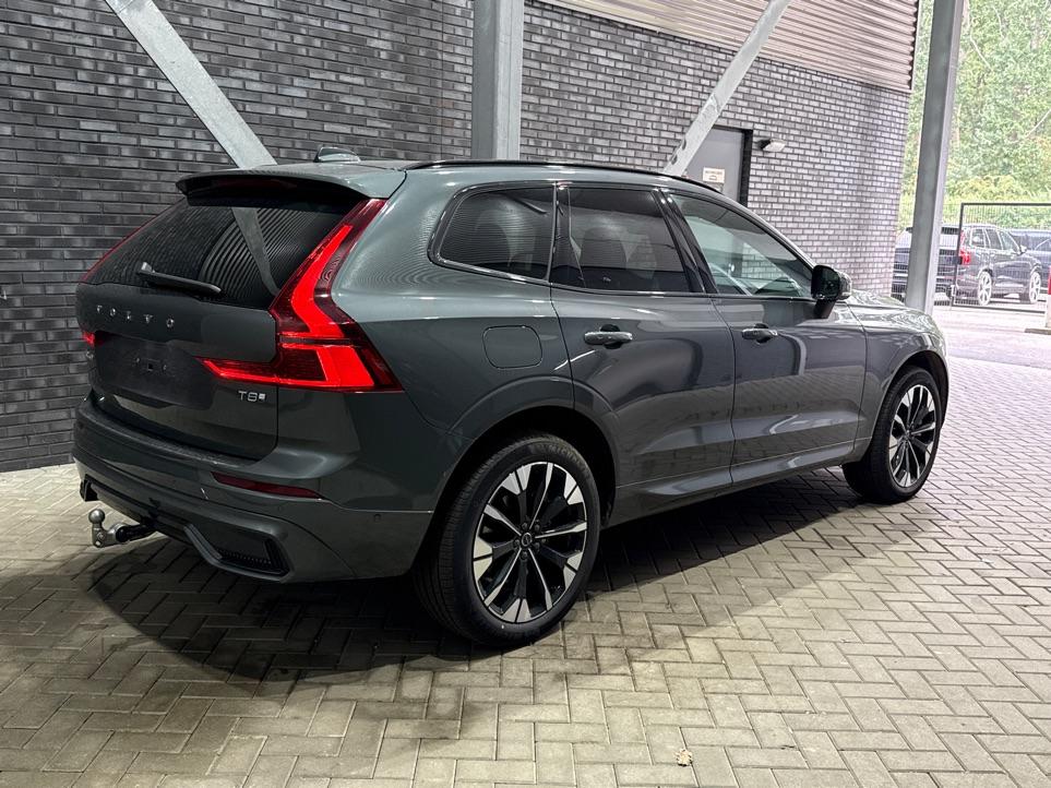 Volvo XC60 T8 Ultra Dark | Harman/Kardon | Trekhaak | Panoramadak | 360° Camera | Head-Up | Stoel+Stuurverwarming | ACC