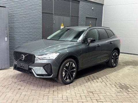 Volvo XC60 T8 Ultra Dark | Harman/Kardon | Trekhaak | Panoramadak | 360° Camera | Head-Up | Stoel+Stuurverwarming | ACC