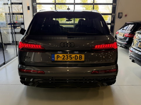 Audi Q7 60 TFSI e 456PK Competition / Bose / 22'' / LED / 360°