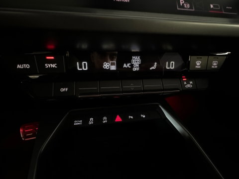 Audi A3 Sportback 35 TFSI S edition Pano|Sfeer|Camera|Keyless|ACC|Lane