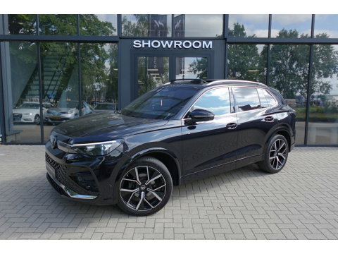 Volkswagen Tiguan 1.5 eTSI R-Line Business PANO KEYLESS H&K
