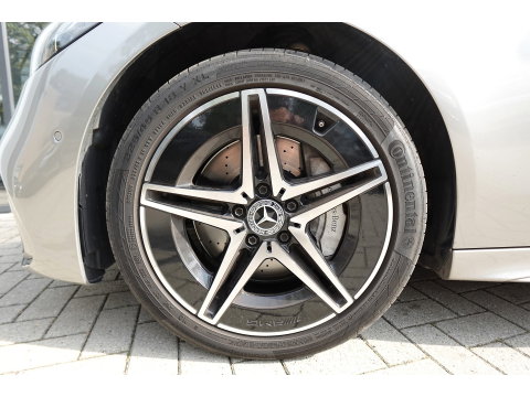 Mercedes-Benz C-Klasse Estate 300 e AMG Line PANO KEYLESS 360