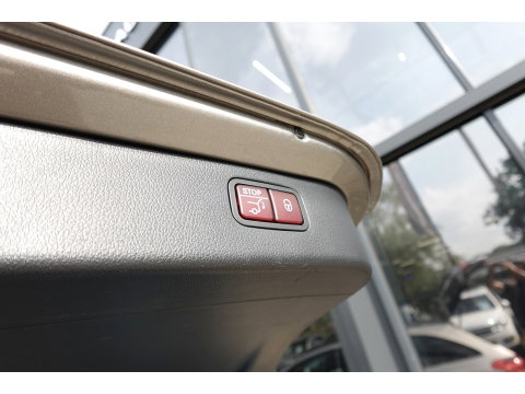 Mercedes-Benz C-Klasse Estate 300 e AMG Line PANO KEYLESS 360