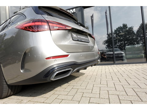 Mercedes-Benz C-Klasse Estate 300 e AMG Line PANO KEYLESS 360