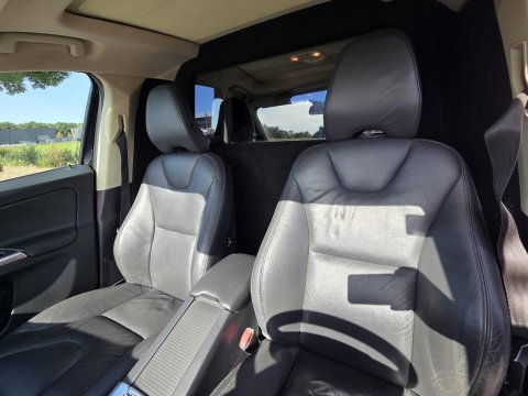 Volvo XC60 2.4 D5 AWD Summum Pano Leer Grijs kenteken