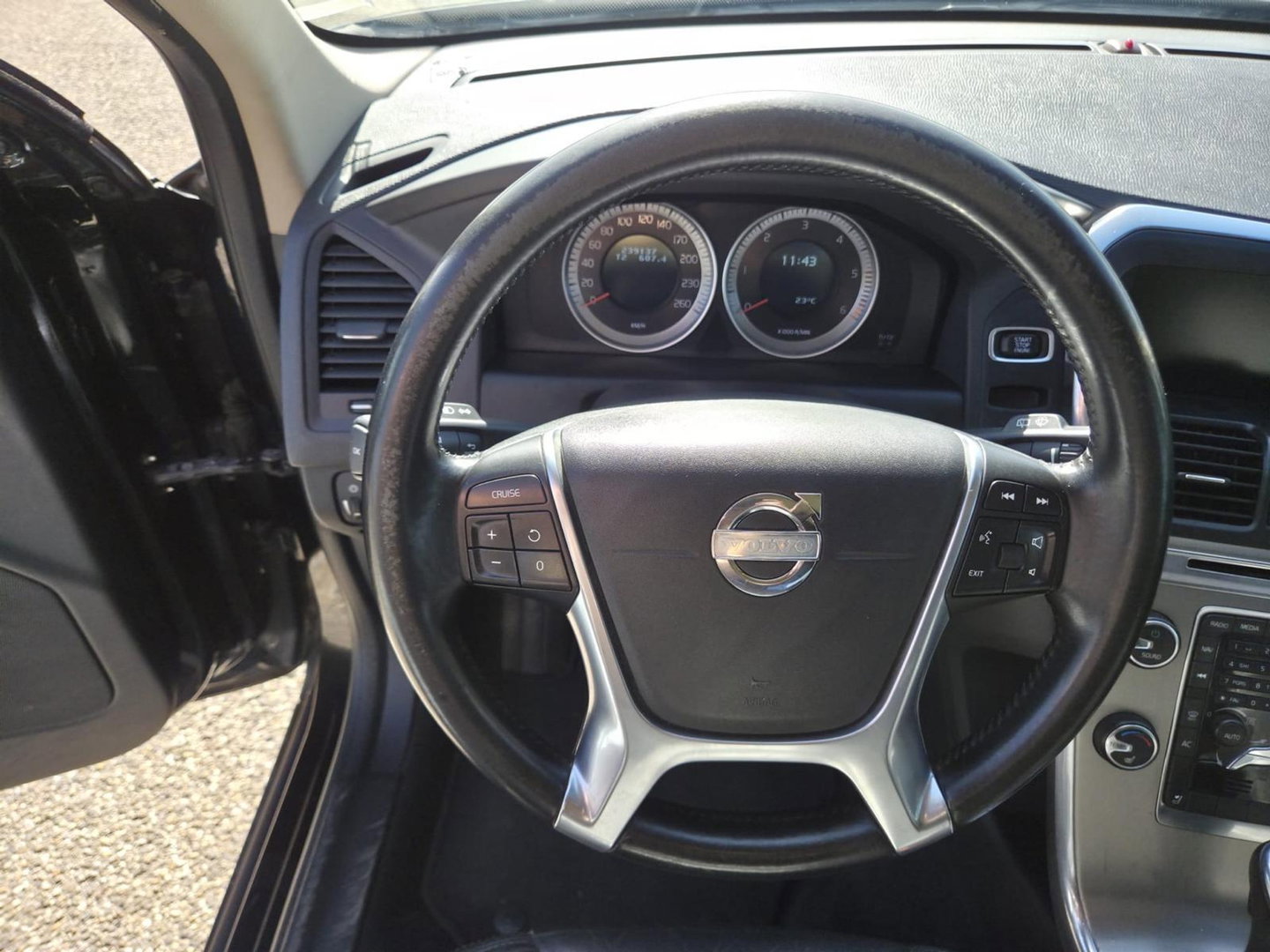 Volvo XC60 2.4 D5 AWD Summum Pano Leer Grijs kenteken