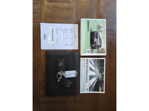 Volvo XC60 2.4 D5 AWD Summum Pano Leer Grijs kenteken