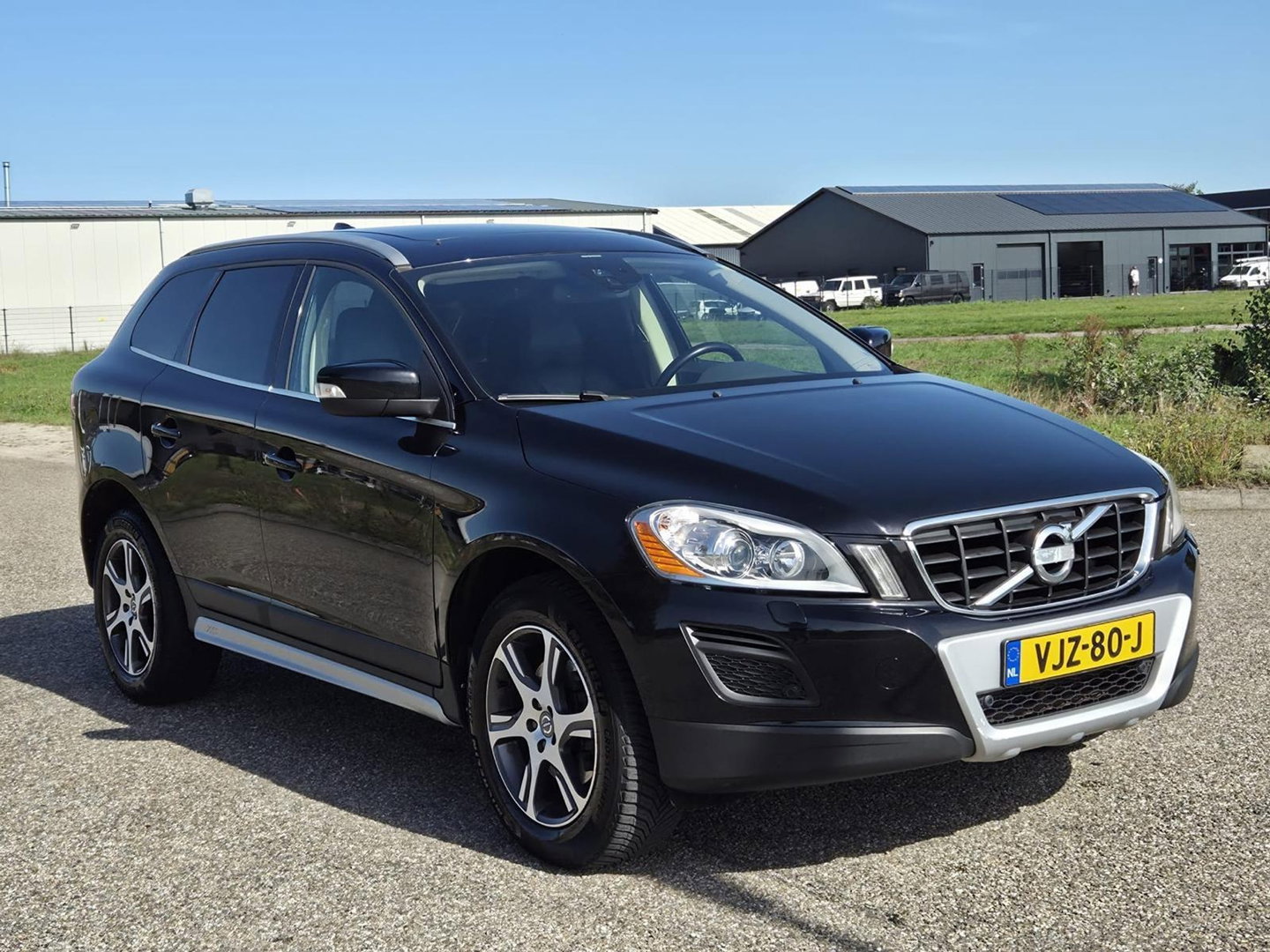 Volvo XC60 2.4 D5 AWD Summum Pano Leer Grijs kenteken