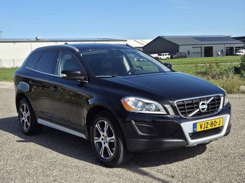 Volvo XC60 2.4 D5 AWD Summum Pano Leer Grijs kenteken