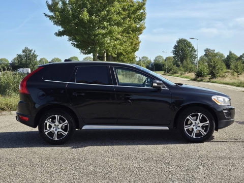 Volvo XC60 2.4 D5 AWD Summum Pano Leer Grijs kenteken