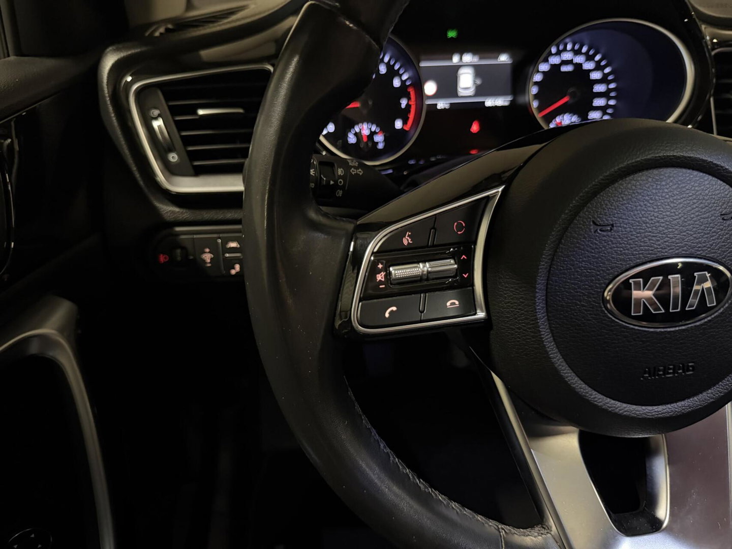 Kia XCeed 1.0 T-GDi DynamicLine Pano Virtual Camera JBL Led