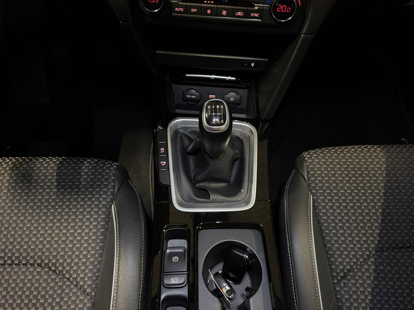 Kia XCeed 1.0 T-GDi DynamicLine Pano Virtual Camera JBL Led