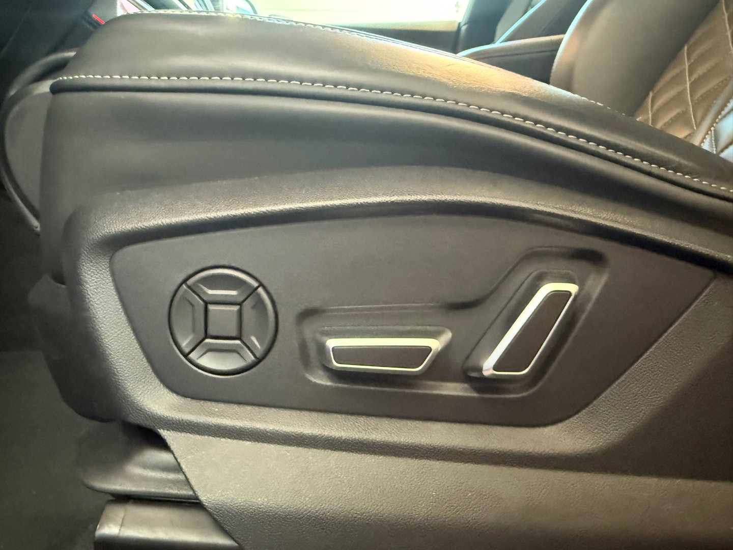 Audi Q8 60 TFSI e quattro S Line Pano|RS Seat|HuD|4-Wiel|B&O