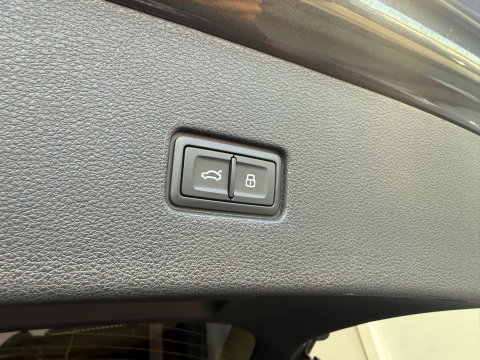 Audi Q8 60 TFSI e quattro S Line Pano|RS Seat|HuD|4-Wiel|B&O