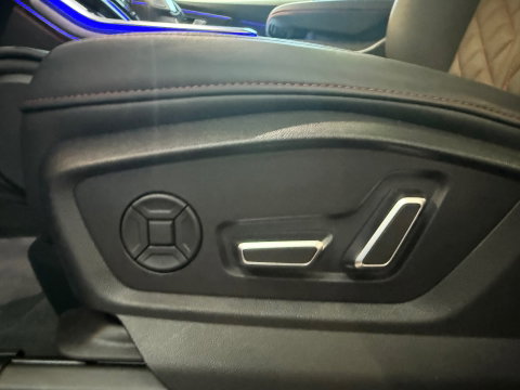 Audi Q8 60 TFSI e quattro S Line Compe Pano|RS Seats|BTW|HuD