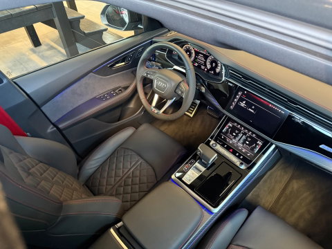 Audi Q8 60 TFSI e quattro S Line Compe Pano|RS Seats|BTW|HuD