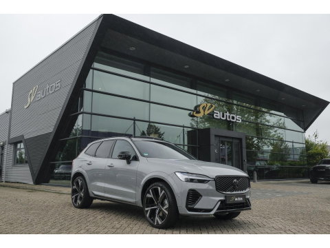 Volvo XC60 2.0 T8 455pk Plus Black edition Panoramadak *BTW* Styling pack 22" LMV Harman/Kardon Bomvol!!