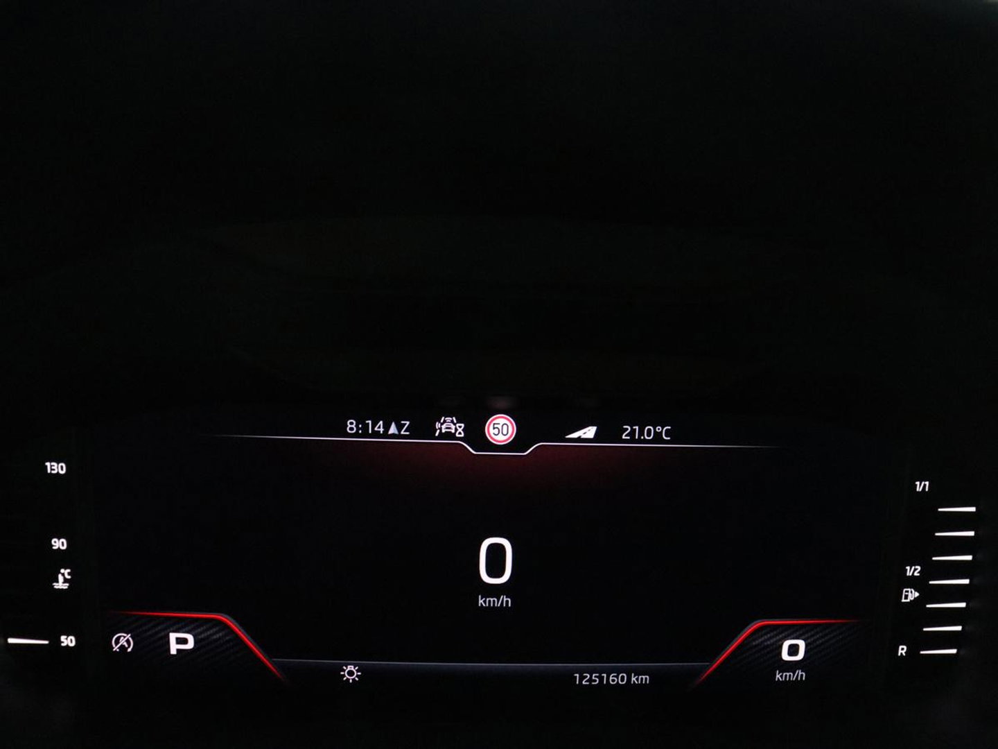 Škoda Kodiaq 1.5 TSI Sportline Business | Leder/alcantara | Memory | Cruise control | Stuur/stoel verwarming | Canton Sound | Carplay | Carplay | Camera | Park assist | Trekhaak | Elektrische achterklep
