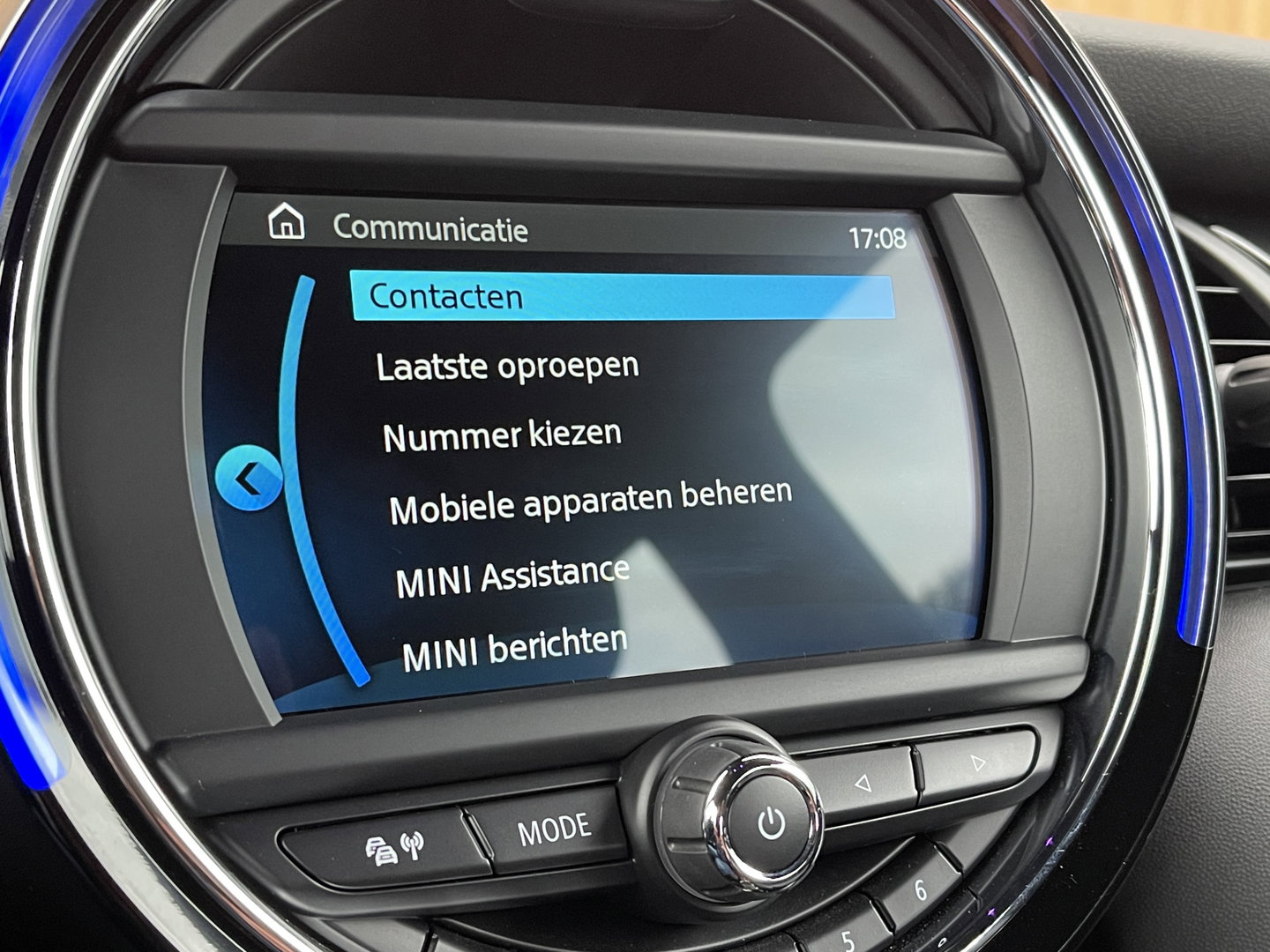 MINI 3-deurs 1.5 Cooper Chili | Origineel Nederlands | NAP | Keyless go/entry | Stoelverwarming | Airconditioning | Bluetooth | Rijmodus Regeling | Zwarte Hemel |