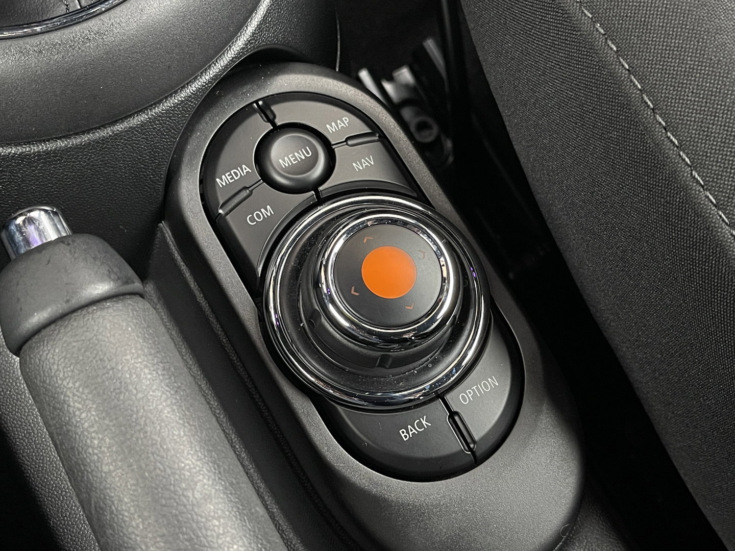 MINI 3-deurs 1.5 Cooper Chili | Origineel Nederlands | NAP | Keyless go/entry | Stoelverwarming | Airconditioning | Bluetooth | Rijmodus Regeling | Zwarte Hemel |