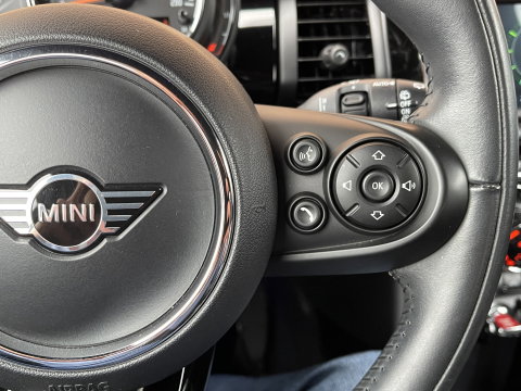 MINI 3-deurs 1.5 Cooper Chili | Origineel Nederlands | NAP | Keyless go/entry | Stoelverwarming | Airconditioning | Bluetooth | Rijmodus Regeling | Zwarte Hemel |