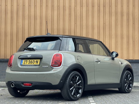 MINI 3-deurs 1.5 Cooper Chili | Origineel Nederlands | NAP | Keyless go/entry | Stoelverwarming | Airconditioning | Bluetooth | Rijmodus Regeling | Zwarte Hemel |