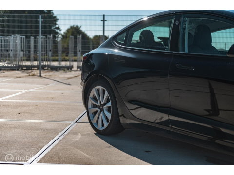 Tesla Model 3 Standard RWD Plus 60 kWh