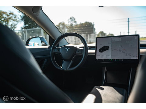 Tesla Model 3 Standard RWD Plus 60 kWh