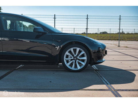 Tesla Model 3 Standard RWD Plus 60 kWh