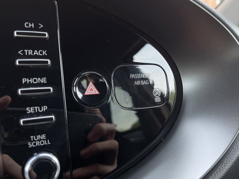 Toyota Aygo X 1.0 VVT-i MT Play | Cruise Control Adaptief | Achteruitrijcamera | Airconditioning | Bluetooth | DAB+ |