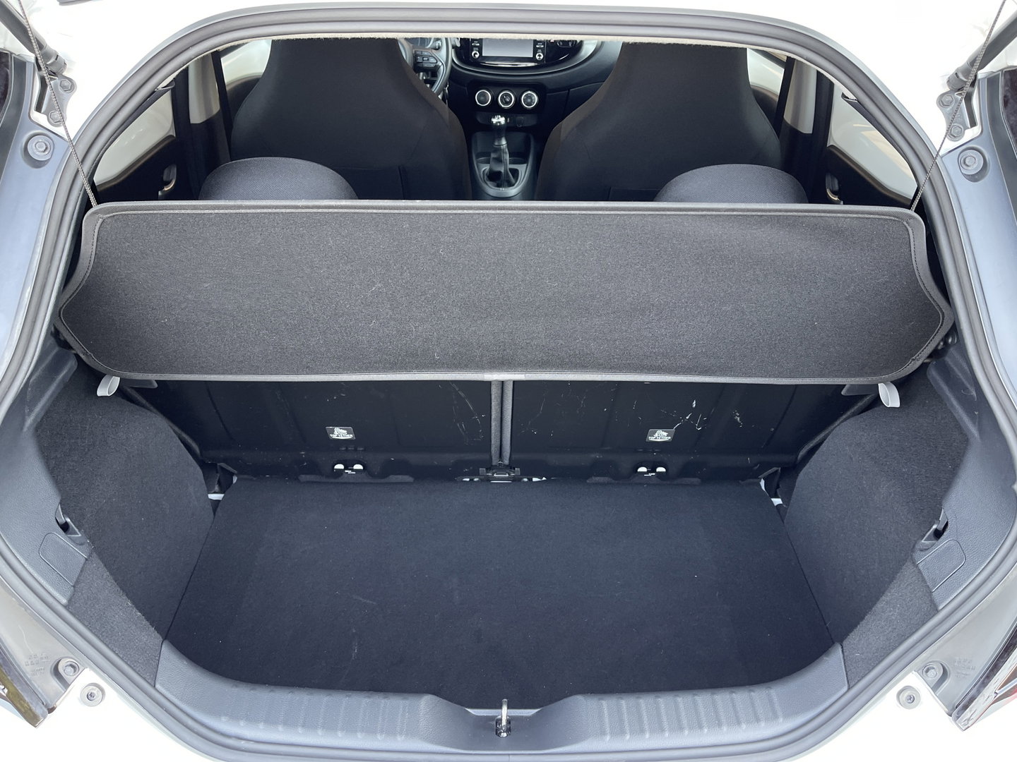 Toyota Aygo X 1.0 VVT-i MT Play | Cruise Control Adaptief | Achteruitrijcamera | Airconditioning | Bluetooth | DAB+ |