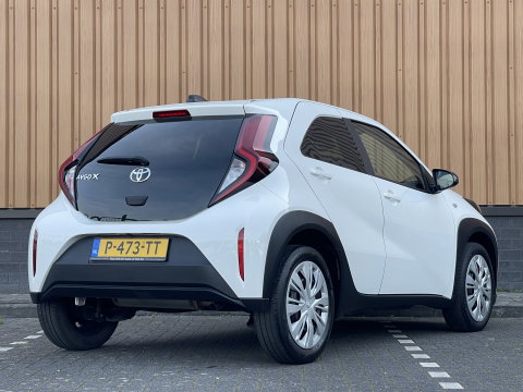 Toyota Aygo X 1.0 VVT-i MT Play | Cruise Control Adaptief | Achteruitrijcamera | Airconditioning | Bluetooth | DAB+ |