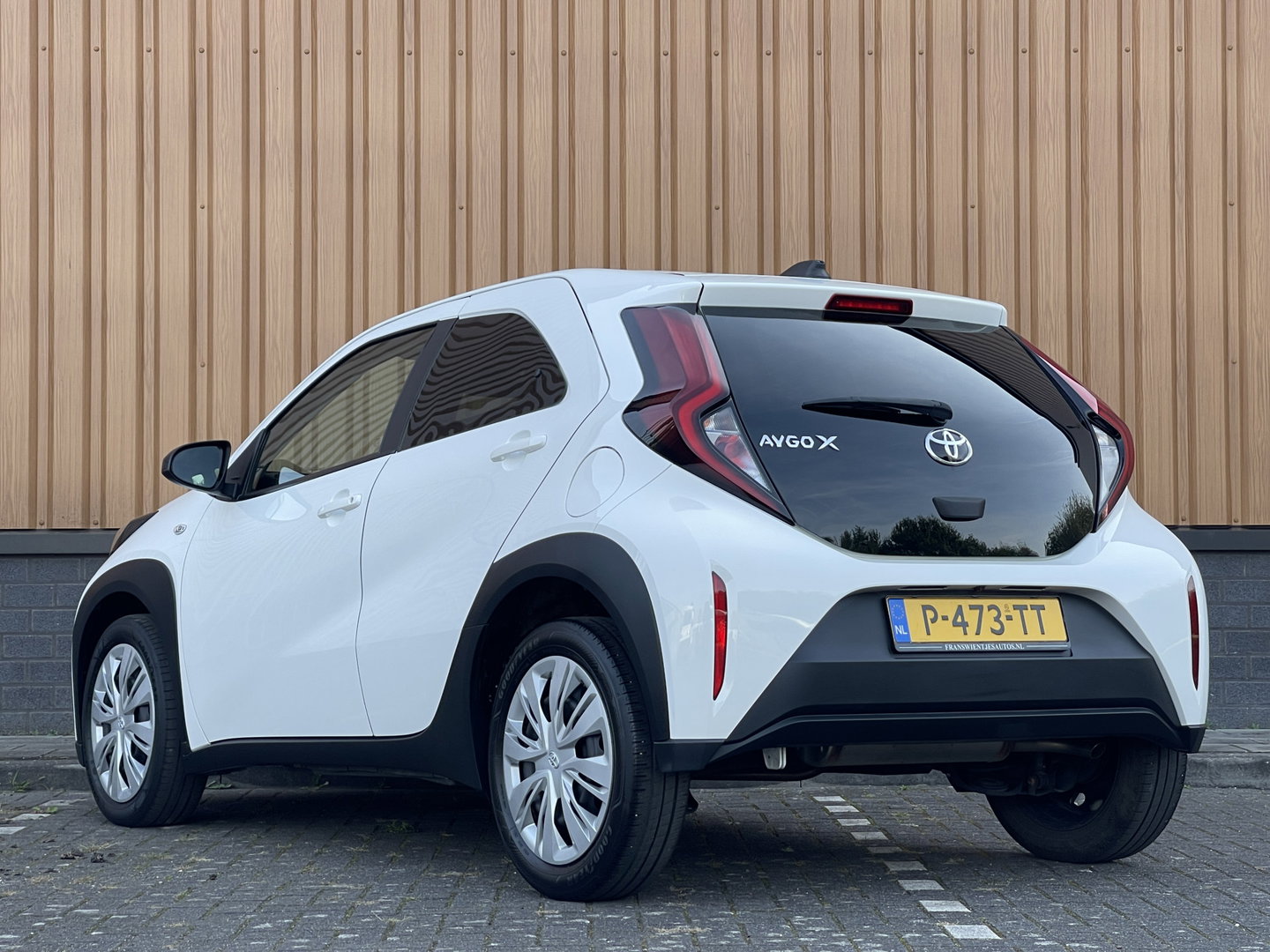 Toyota Aygo X 1.0 VVT-i MT Play | Cruise Control Adaptief | Achteruitrijcamera | Airconditioning | Bluetooth | DAB+ |