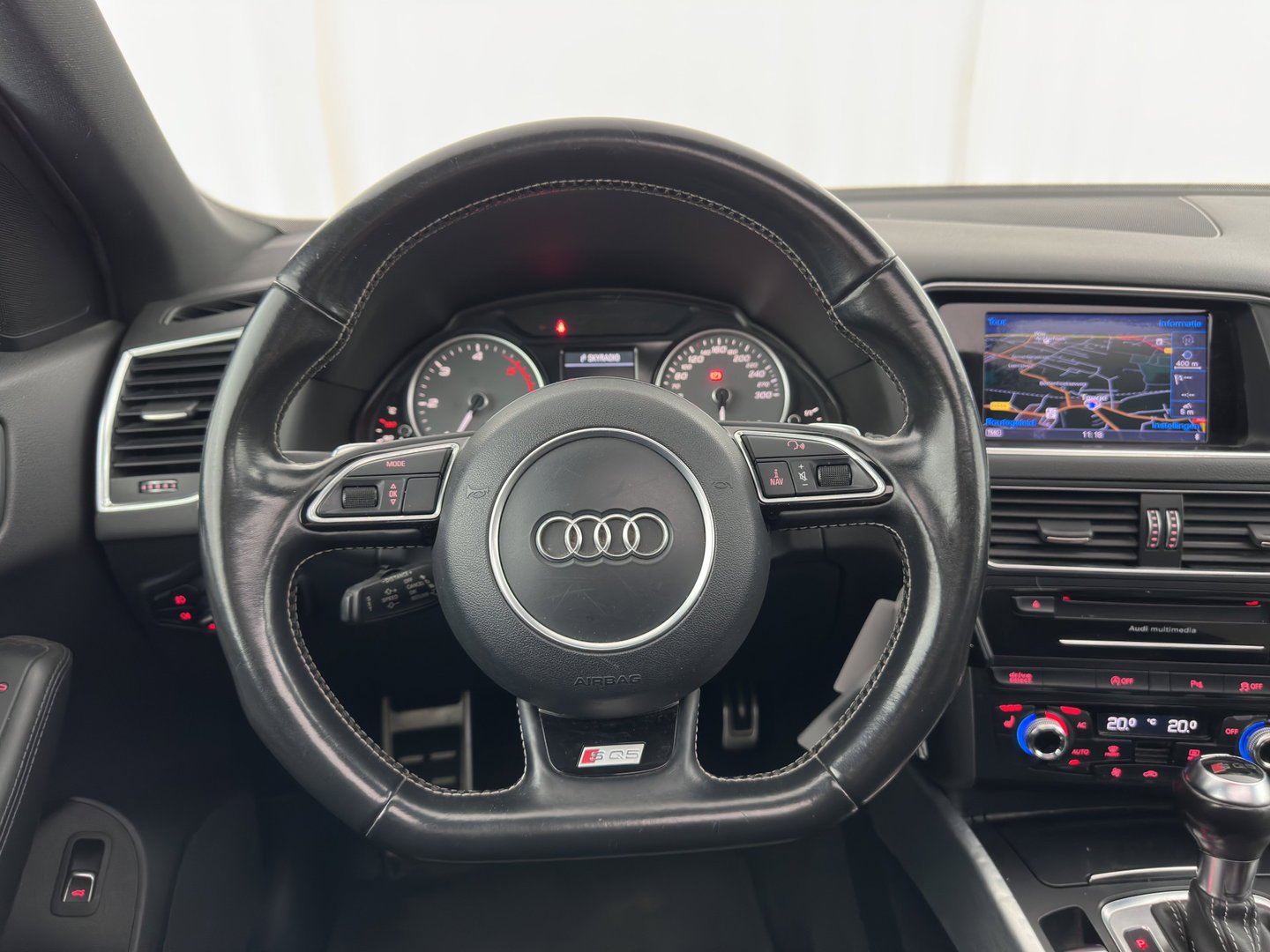 Audi SQ5 3.0 TDI Quattro S-Line-Edition-One Pro-Line Aut. *PANO | LEATHER-ALCANTARA | XENON | ADAPTIVE-CRUISE | HEATED-SPORTSEATS | CAMERA | NAVI-FULLMAP | PRIVACY-GLASS | SHIFTPADDLES | TOWBAR | 21''ALU*