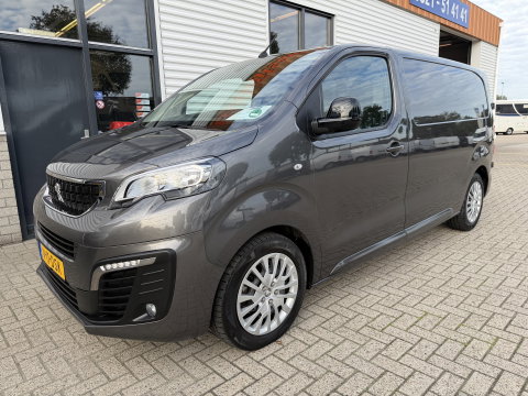 Peugeot Expert 2.0 BlueHDI 145pk automaat S&S L2H1 / vaste prijs rijklaar € 19.950 ex btw / euro 6 / bpm vrij / lease vanaf € 336 / grijs metallic / achteruit rijcamera / trekhaak 2300 kg !