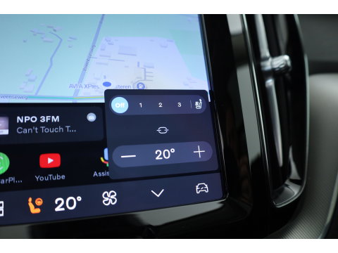 Volvo XC60 2.0 T6 Plug-in hybrid AWD Plus Dark | Leer | Pilot Ass. | Pano-dak | Harman/ Kardon | Ver. Voorruit | Stoel + stuurverwarming |
