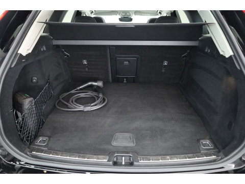 Volvo XC60 2.0 T6 Plug-in hybrid AWD Plus Dark | Leer | Pilot Ass. | Pano-dak | Harman/ Kardon | Ver. Voorruit | Stoel + stuurverwarming |