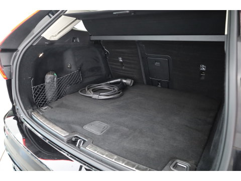 Volvo XC60 2.0 T6 Plug-in hybrid AWD Plus Dark | Leer | Pilot Ass. | Pano-dak | Harman/ Kardon | Ver. Voorruit | Stoel + stuurverwarming |