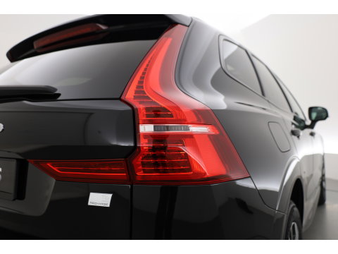 Volvo XC60 2.0 T6 Plug-in hybrid AWD Plus Dark | Leer | Pilot Ass. | Pano-dak | Harman/ Kardon | Ver. Voorruit | Stoel + stuurverwarming |