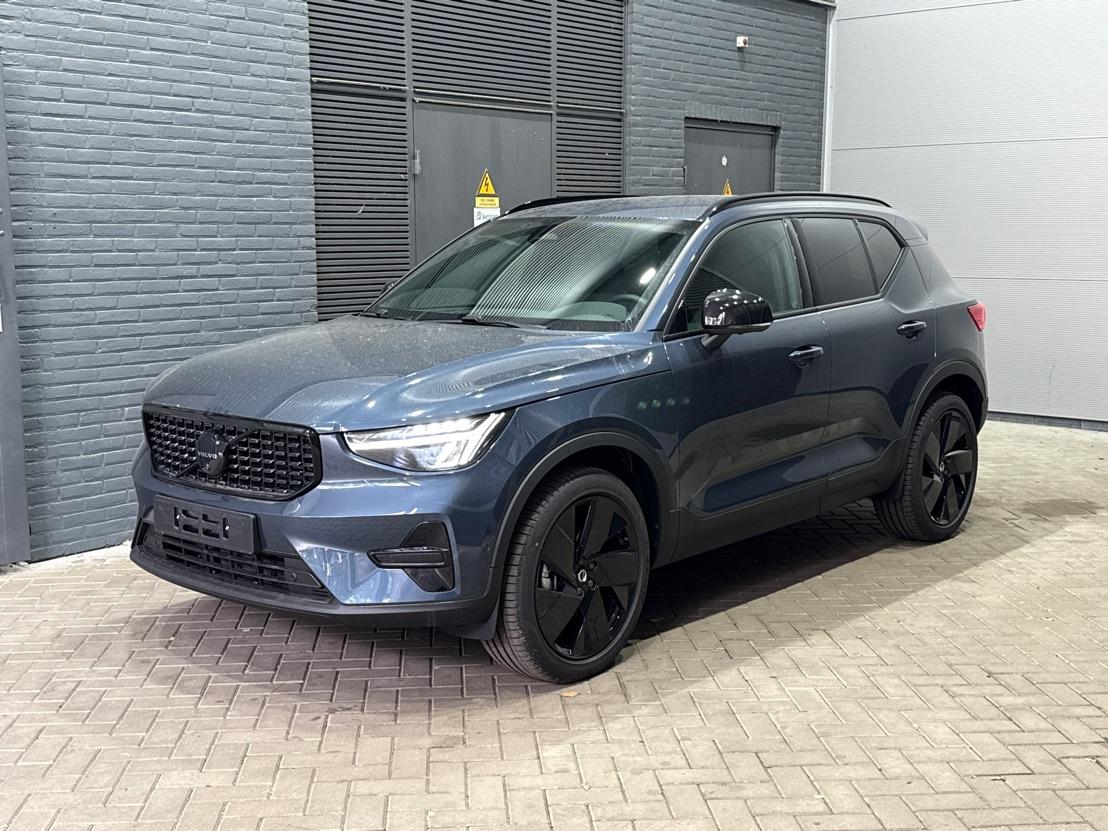 Volvo XC40 2.0 B3 Plus Black Edition | Harman/Kardon | BLIS | 360° Camera | Pilot Assist | Stoel+Stuurverwarming | Memory | ACC | 20 Inch
