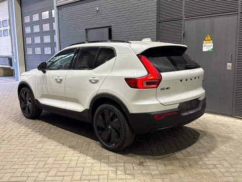 Volvo XC40 B3 Plus Black Edition | Harman/Kardon | BLIS | 360° Camera | Pilot Assist | Stoel+Stuurverwarming | Memory | ACC | 20 Inch