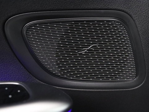 Mercedes-Benz C-Klasse 300e AMG-Line | SOH 97.7 | Leder/alcantara | Adaptive cruise | Memory | 360 camera | Sfeerverlichting | Burnmester | Stoelverwarming | Full LED |