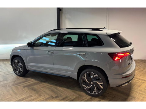Škoda Karoq 1.5 TSI ACT Sportline Business KEYLESS CAM SFEER