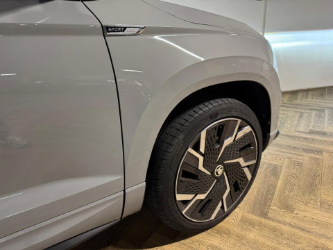 Škoda Karoq 1.5 TSI ACT Sportline Business KEYLESS CAM SFEER