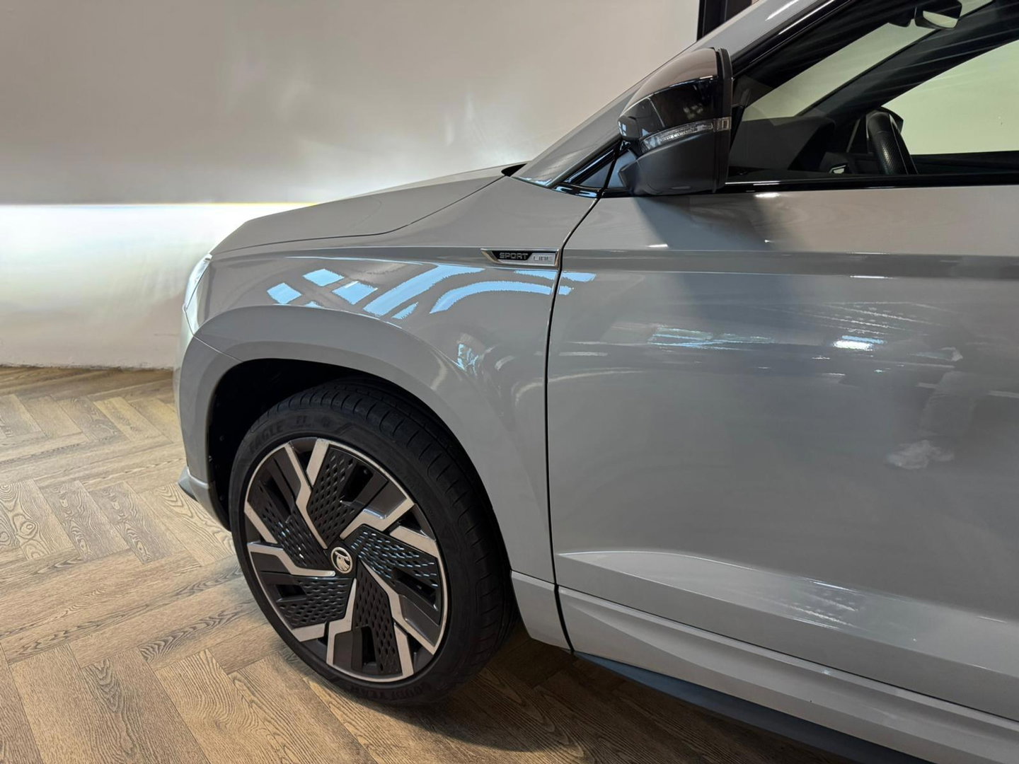 Škoda Karoq 1.5 TSI ACT Sportline Business KEYLESS CAM SFEER
